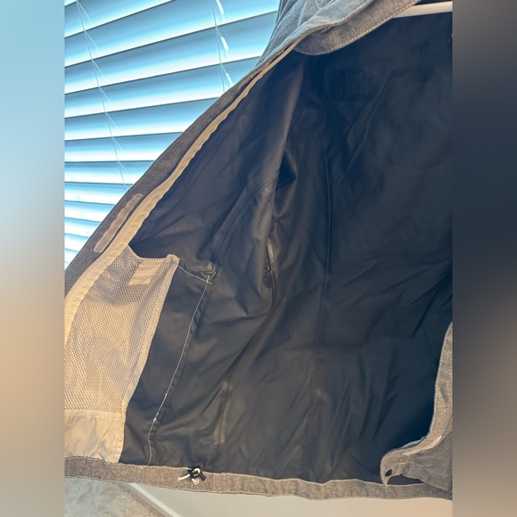 The North Face Hyvent 2.5L Women’s Rain Hooded Jacket - Picture 7 of 8